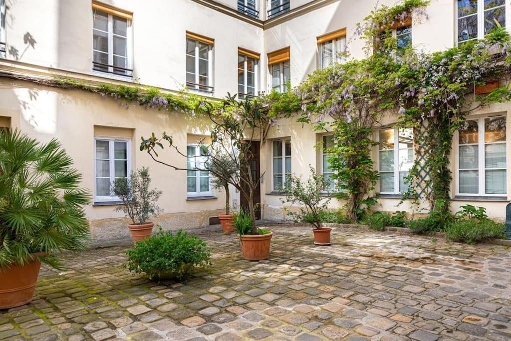 Guestready - Superb Haven Of Peace In Marais Appartement